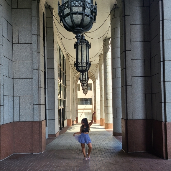 Meet your Posher, Alexis - Picture 2 of 6